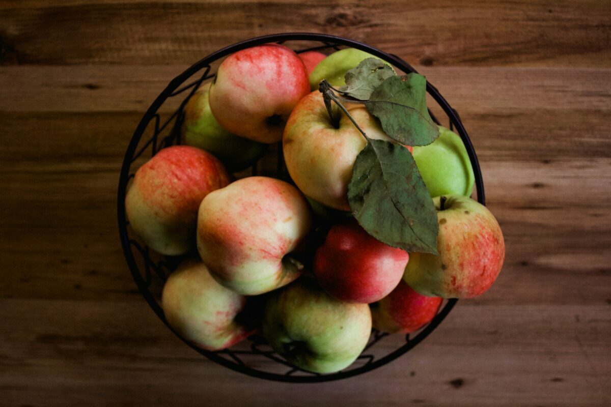 Salad of Crisp Apples and Arugula